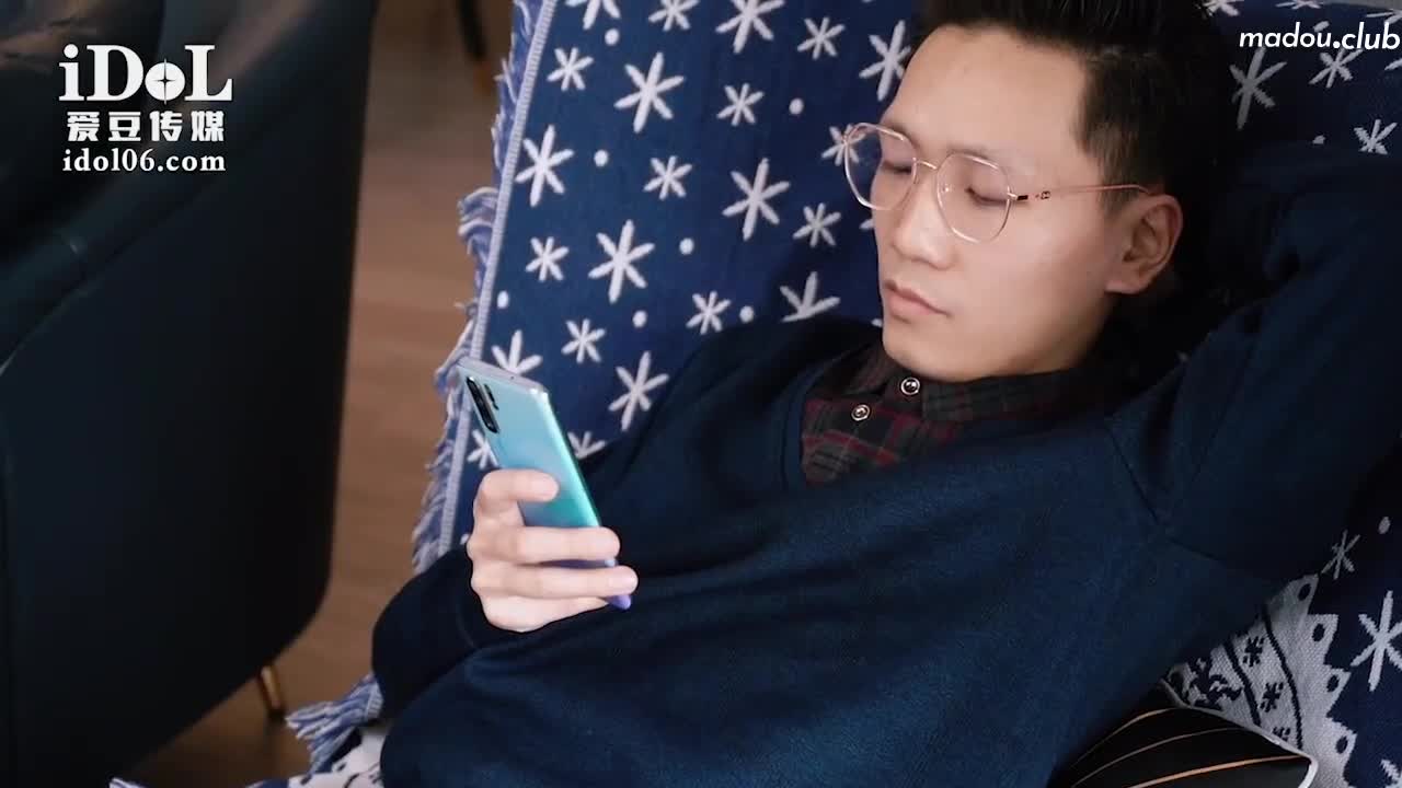 CUS-1399 饥渴兽父强上回家过年的女儿
