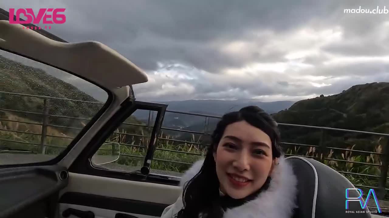 CUS-1433 皇家华人 人气女优佳芯敞篷出游 美式style一日约会