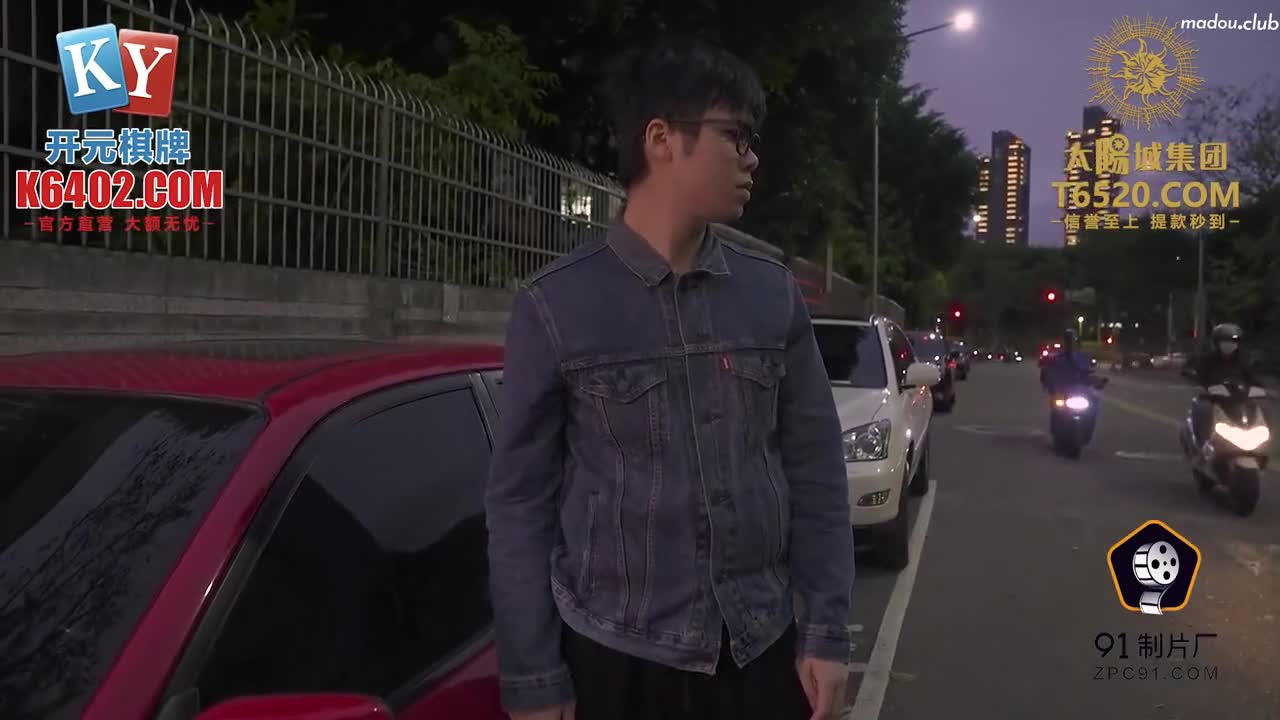 CUS-1474 诱惑警花不开罚单改开粉逼