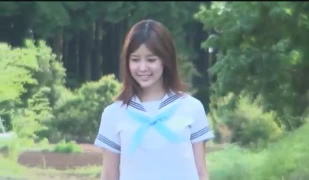 DV-1314 美少女一边避雨一边做爱。在仓库里避雨，给第一个顾客的小伙子吸鸡巴正常姿势加入, Tsukasa 被一只大公鸡戳了一下扭动著身体用坚硬的公鸡刺穿背部并射出粘性精子。葵司