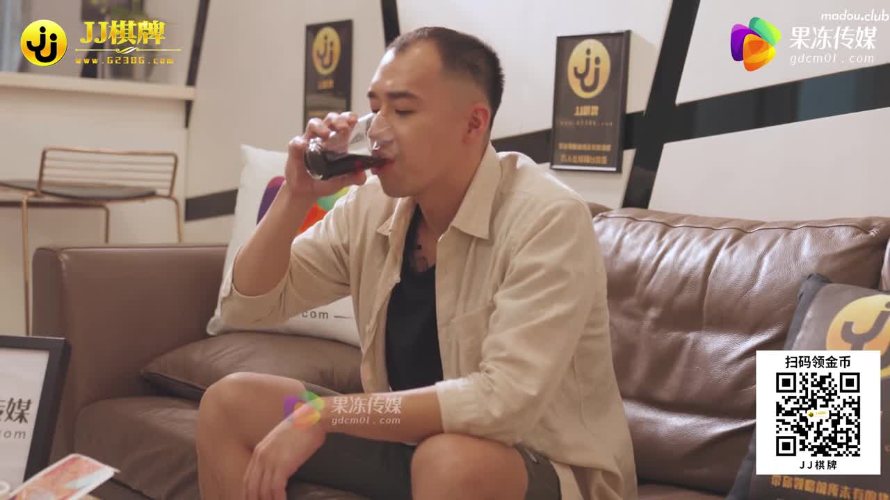 CUS-1245 和儿子的初中班主任偷情