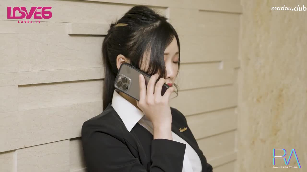 CUS-939 皇家华人 强行灌醉人妻秘书 恶狼客户强占极品骚穴