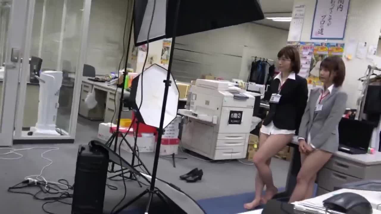STAR-862 遇到W组报导的市川雅美和桃木假名   桃乃木香奈