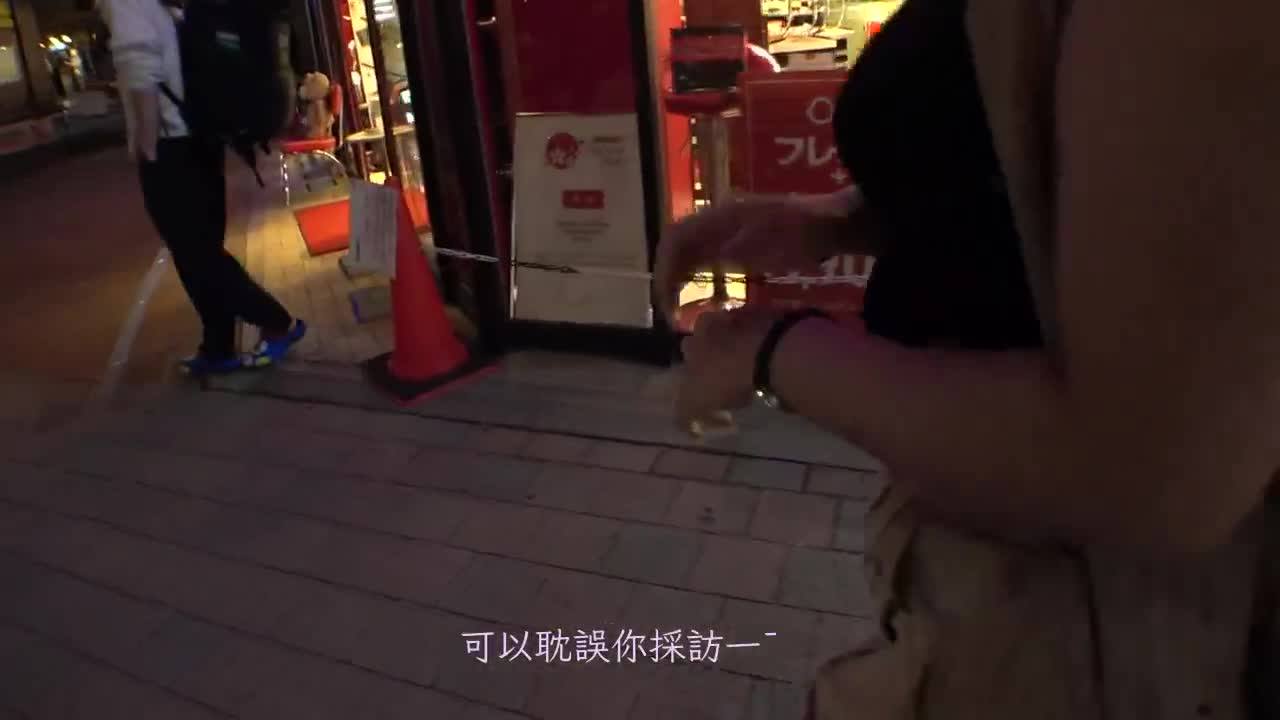 200GANA-2750 真实搭讪、初次拍摄 从来没有出轨过的绝美少女AV交涉！请男优的大肉棒来感谢她爱液横流娇喘声不断