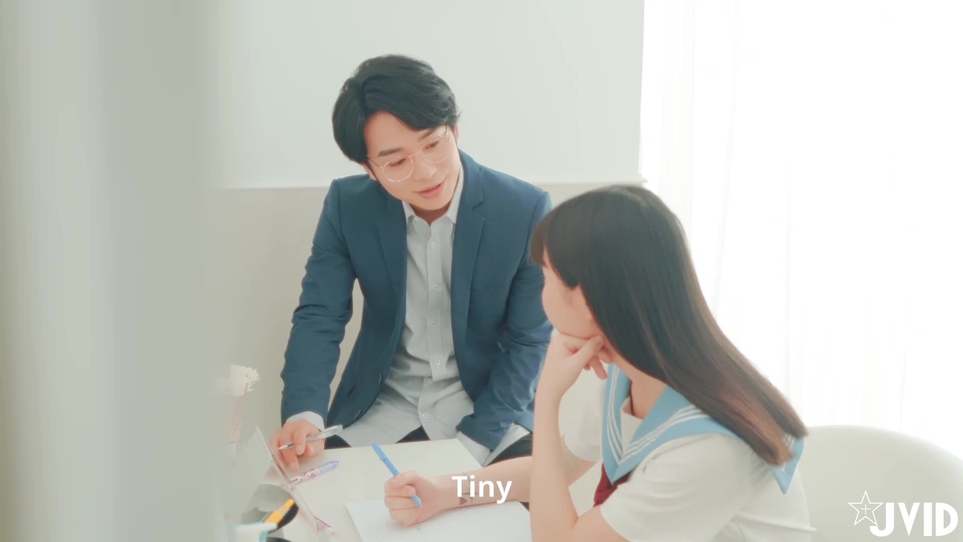 JVID-W1R3AYKY 日本现役AV男优出演！被Tiny勾引的北野翔老师 师生禁断之恋