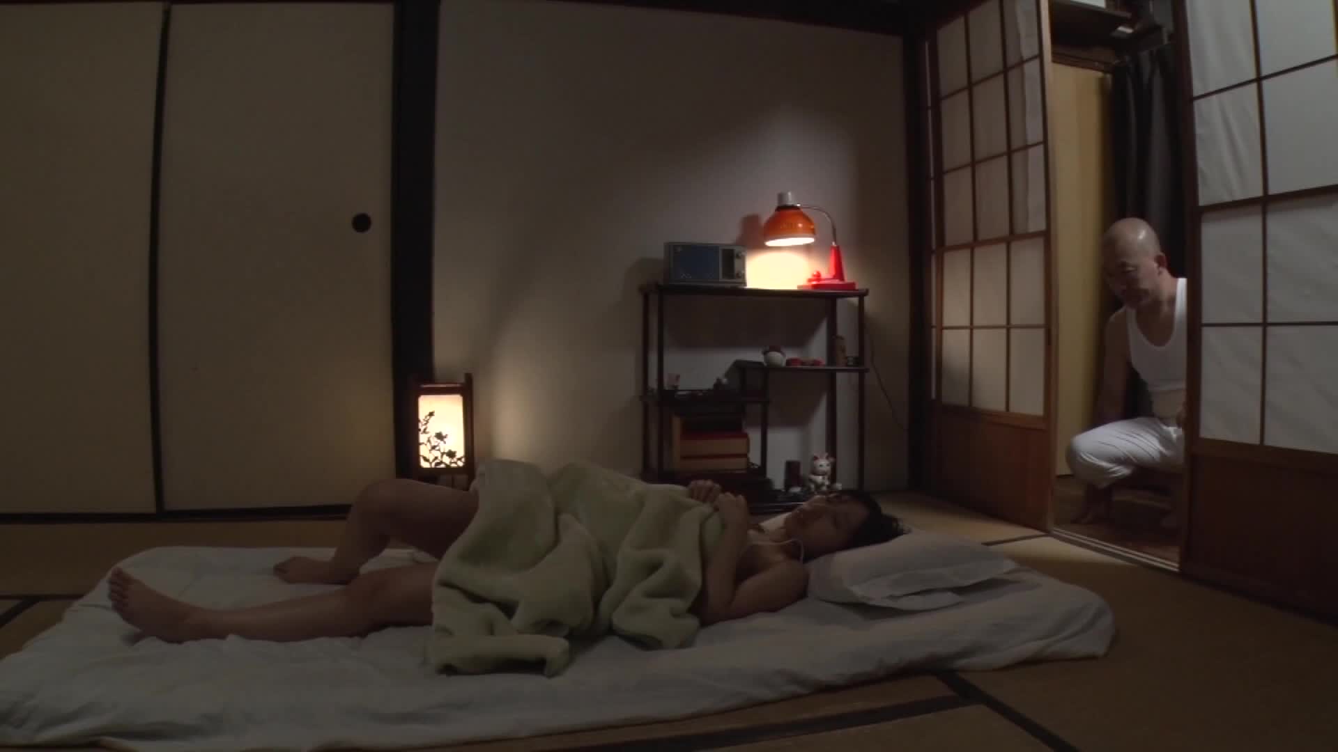 PYU-336 美少女被坏男人舔全身半夜中出