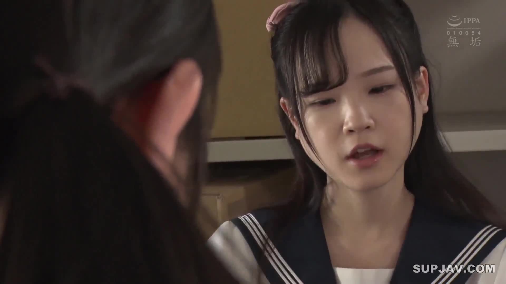 MUDR-233 女子摄影俱乐部和老年男子教练 摄影比赛获胜的条件是女孩的身体 - 工藤ララ