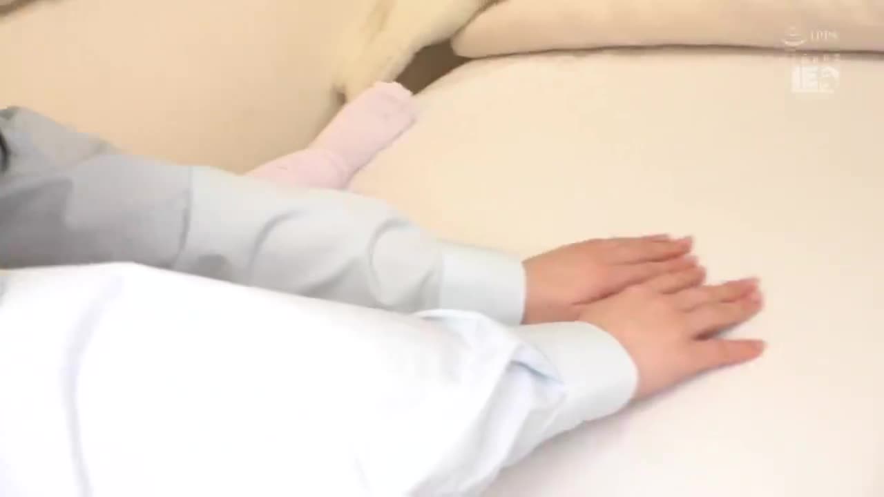 IENF-243 我的妹妹一个高中女生，可怜我没有发生任何性行为所以她答应我她只会摩擦我 - 柊木枫