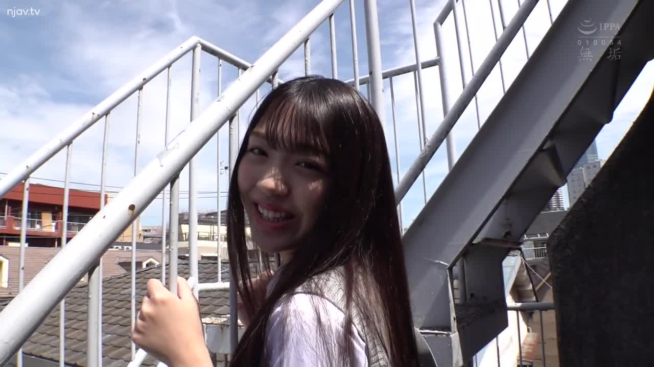 MUCD-290 与超级可爱的美丽制服女孩进行可爱的性爱，她可以在最好的情况下射精