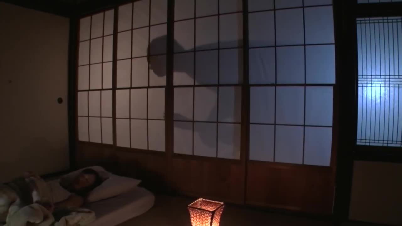 PYU-128强奸了想睡觉的美少女，然后随心所欲地强奸了她！宫泽由香里