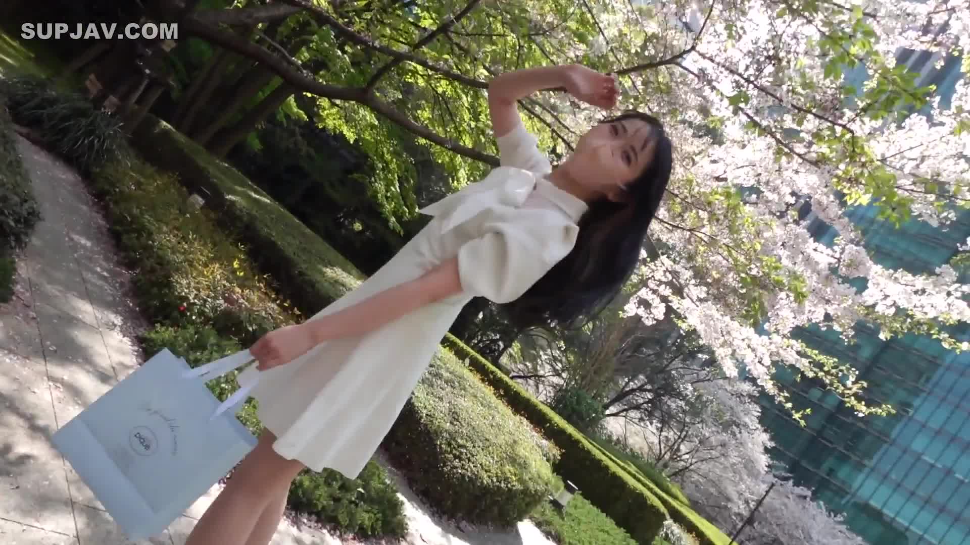 FC2-PPV-3303876 透明的美人 重叠著无法无天的想像抽取，潮汐缝隙危在旦夕全身灵敏二次潮汐