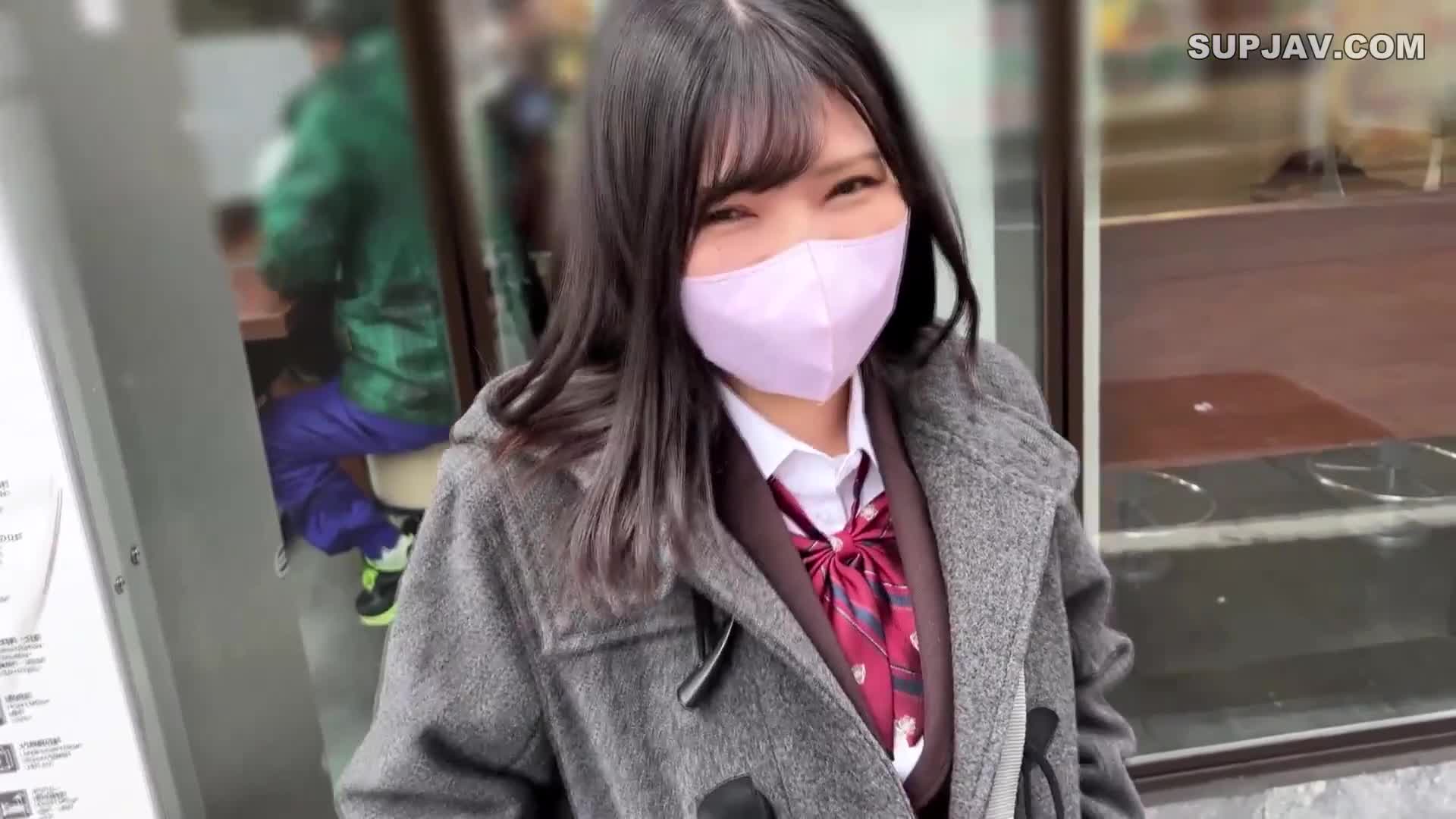 FC2-PPV-3349186 Riko18岁的女人