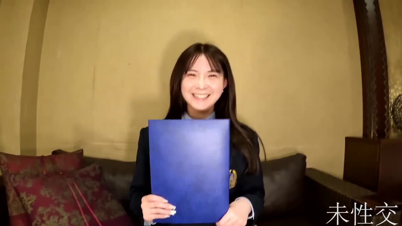 FC2-PPV-3261090 一个非凡的天才诞生！正统型美少女
