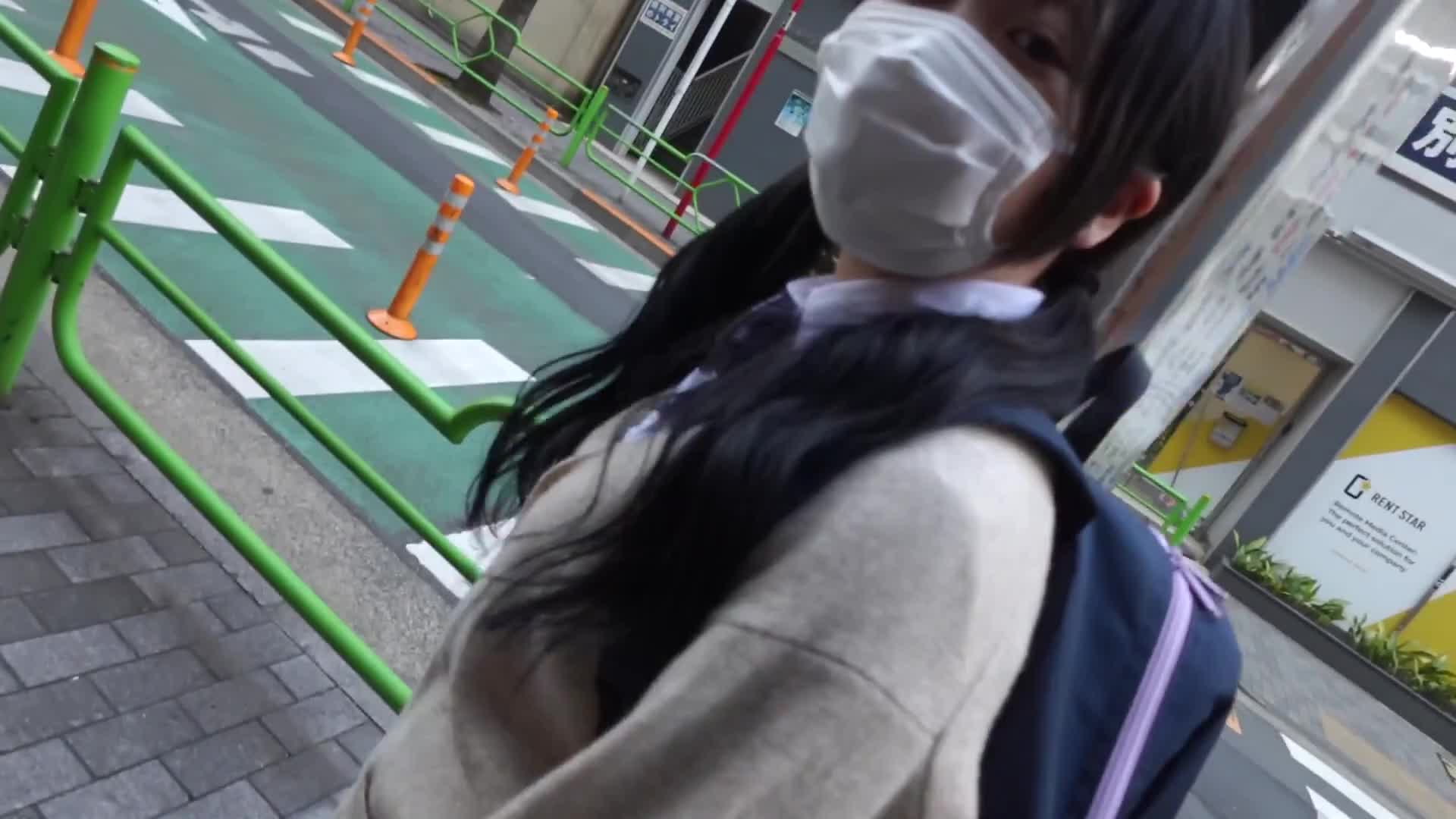 FC2-PPV-3259888猥亵Fcup女学生上街！娃娃脸巨乳美少女直播密室无束缚胶皮连续二次长枪穿透射精