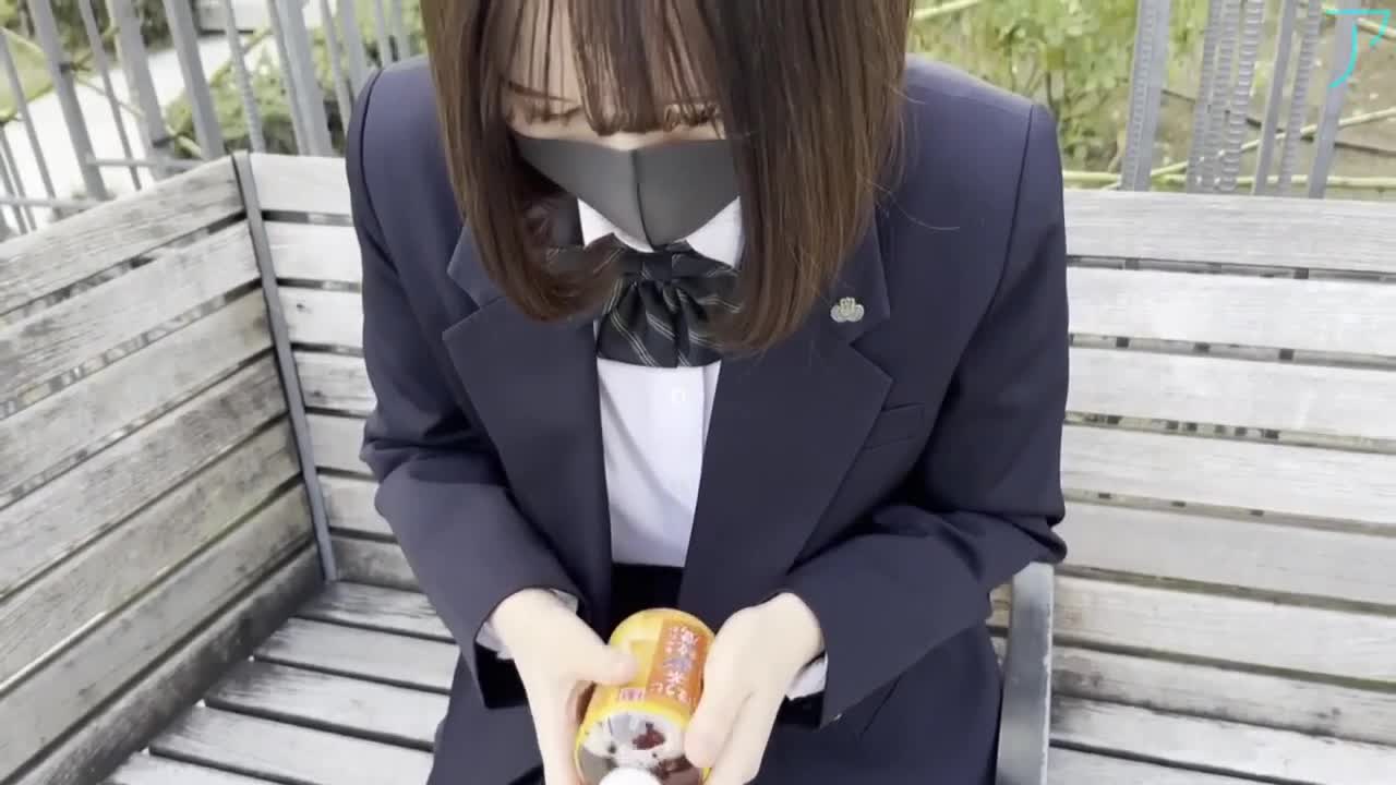 FC2-PPV-3249707 因为我边听音乐边说话，我忍不住要撑起自己。原正和是高敏感、易爆发的成年大众，粗野粗暴，倒地不射精