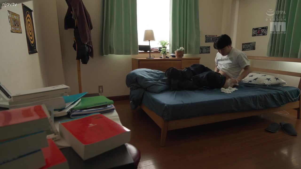 MIAA-893 舔一下就好了”每天自慰的大鸡鸡都在担心，前骚婆婆被我的诱惑诱惑，