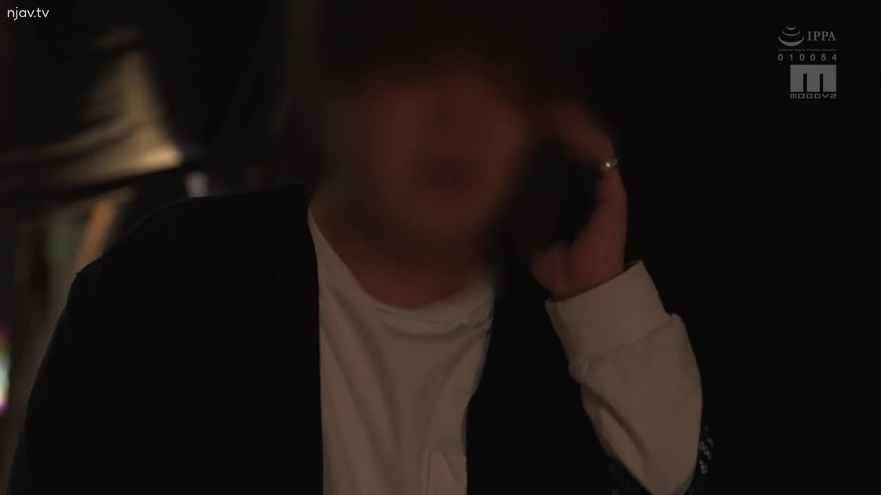 MIDV-404 我绝对讨厌陌生人 一个害羞的女孩，说她浑身都是体液，并疯狂戴绿帽子奇闻趣事文件 Nana Yagi - 八木奈奈